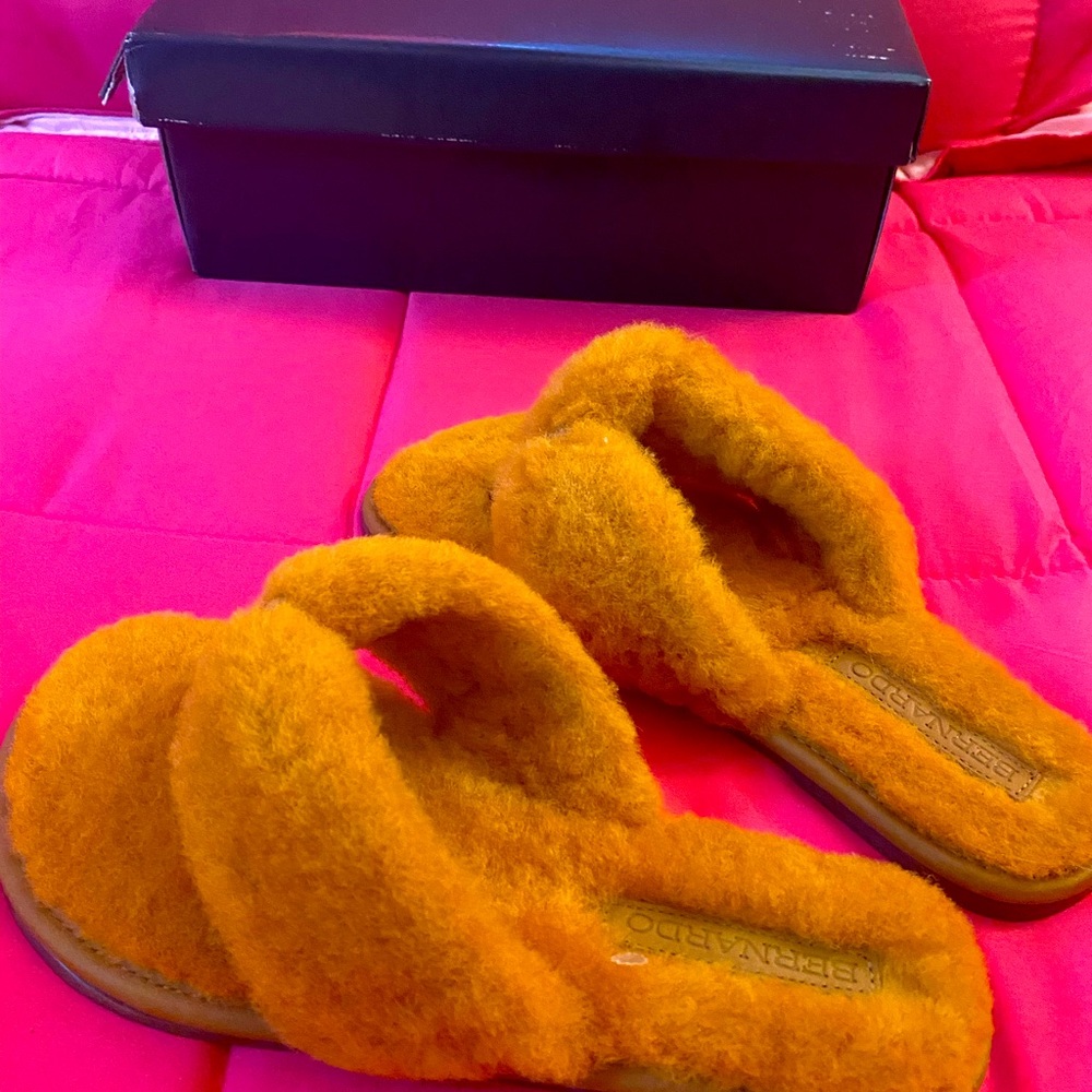 Malibu shearling slippers